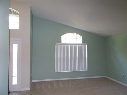 17448 Woodfair Dr - Photo 2 of 14