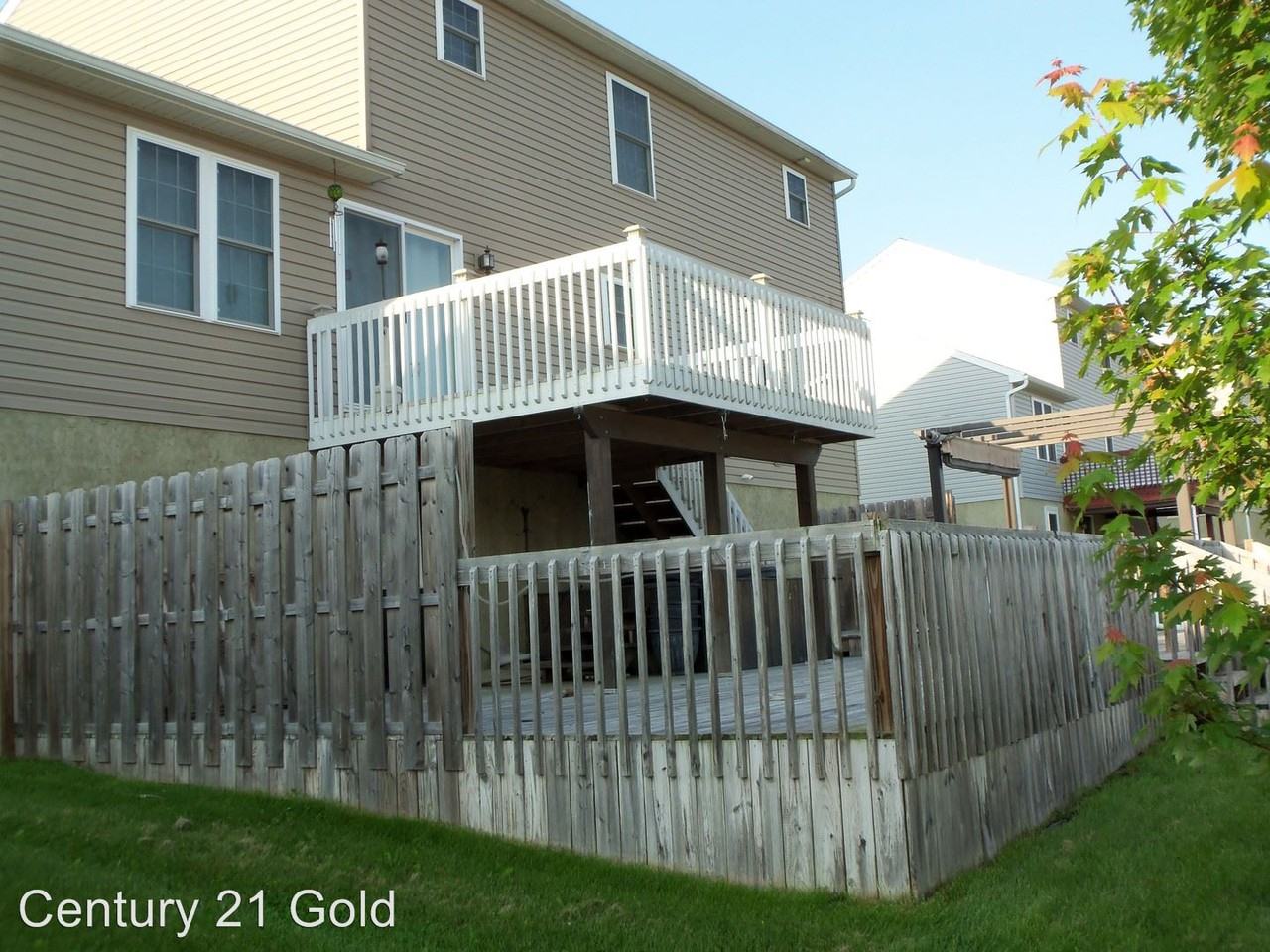 106 Gable Dr - Photo 3 of 18