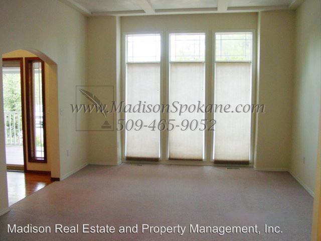 18614 N Leslie Ln - Photo 3 of 14