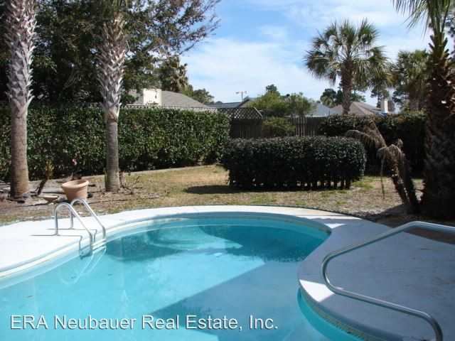8308 Palm Garden Blvd - Photo 2 of 8