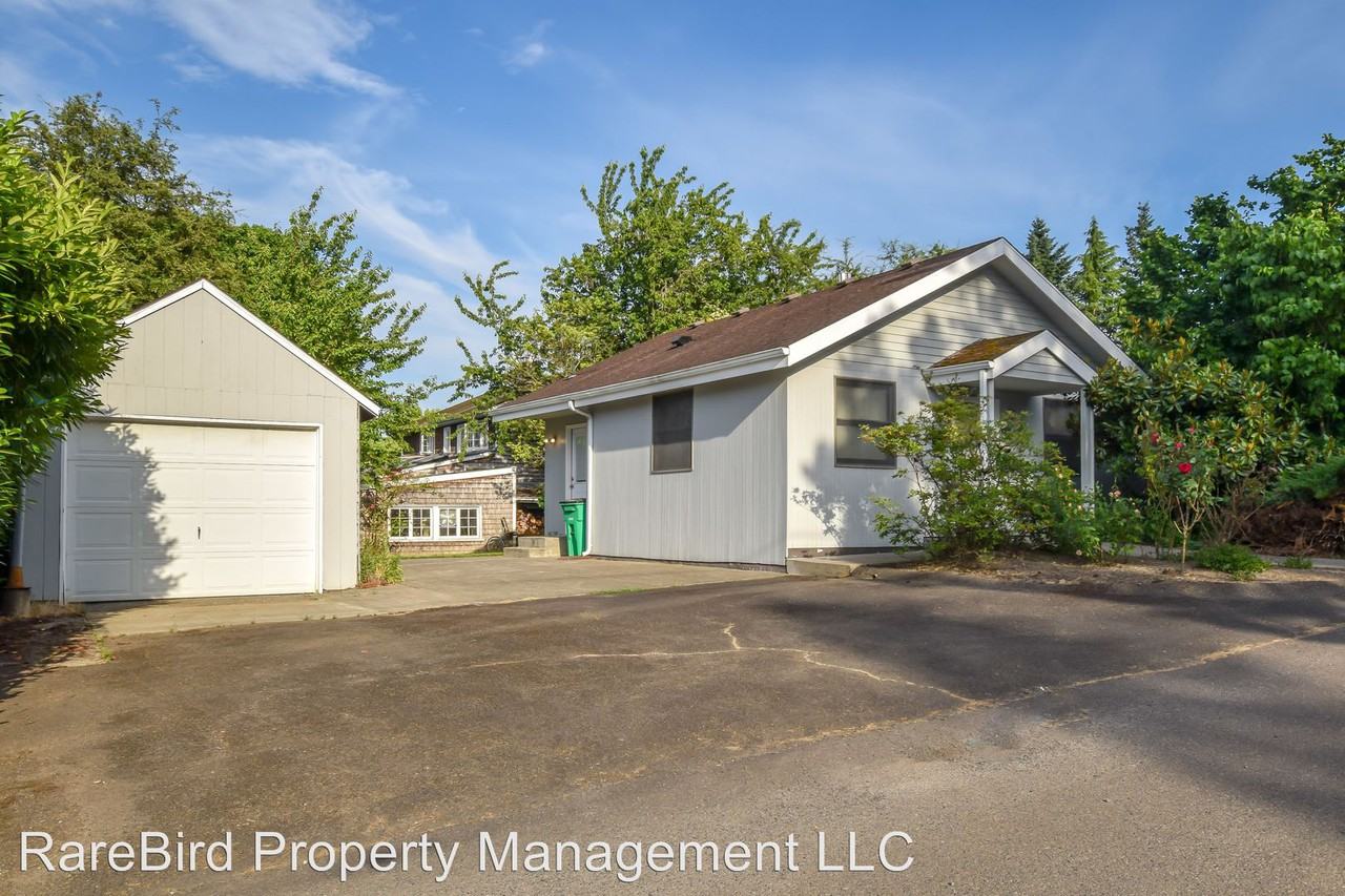 6924 SW 31st Ave - Photo 3 of 21