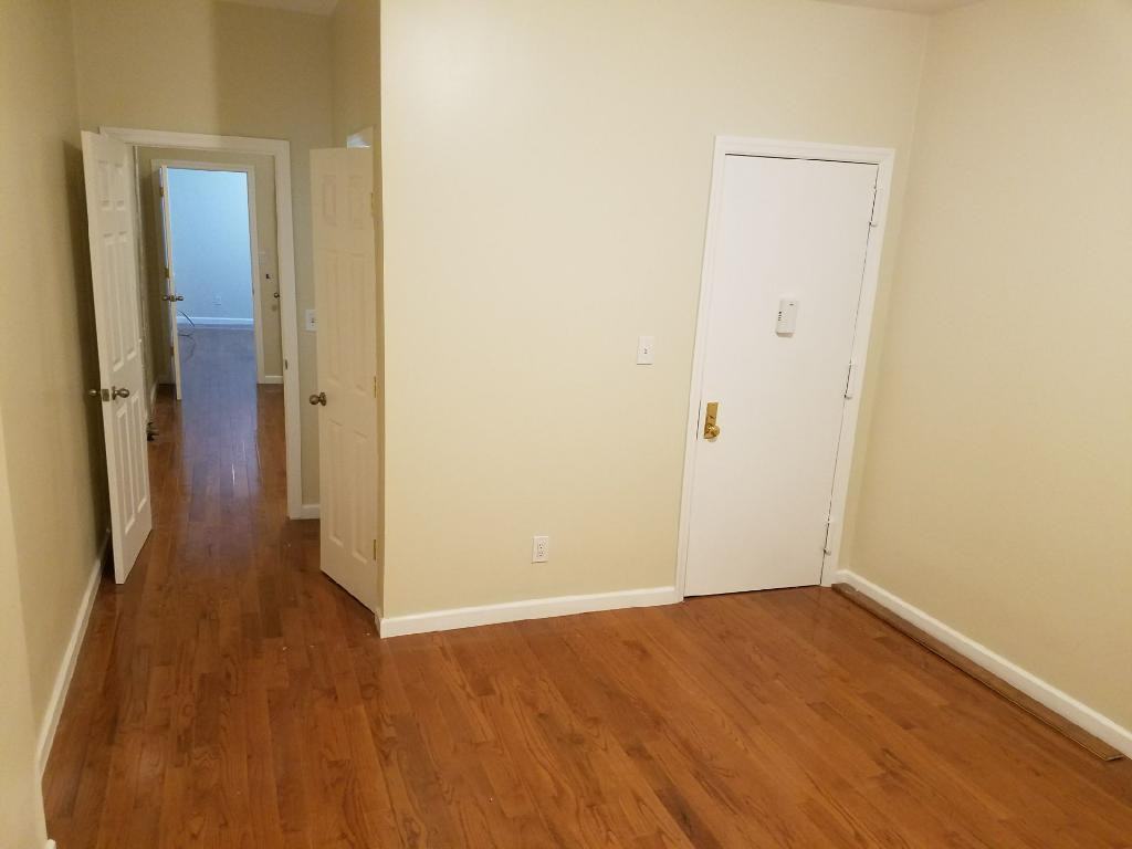 90-15 Myrtle Ave - Photo 3 of 12