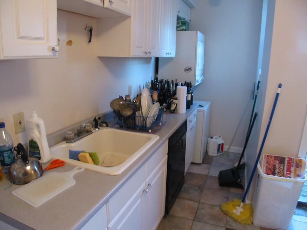 Kelly Road #3R - Photo 2 of 5