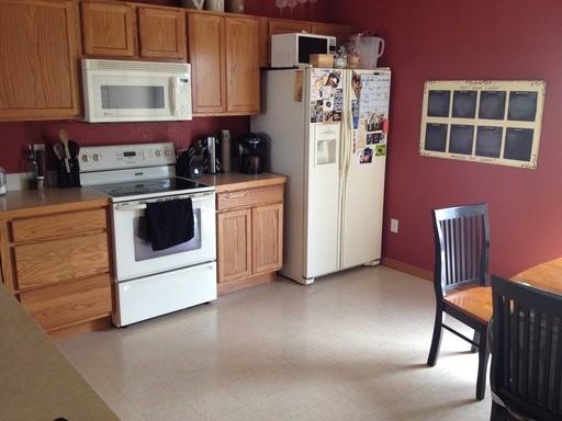 805 Rodgers Cir - Photo 3 of 12