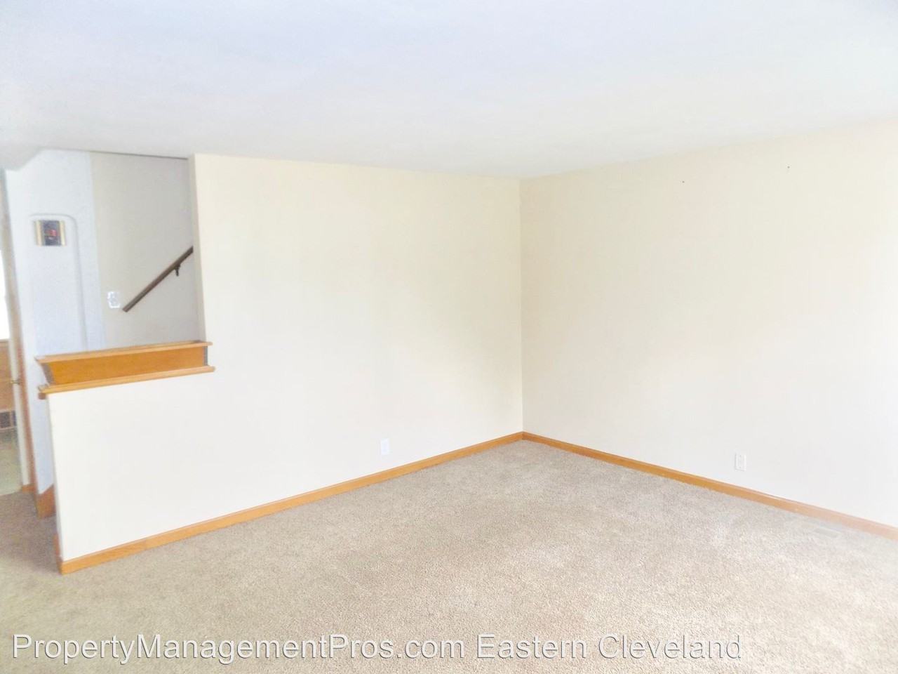 18100 Edinboro Ave - Photo 3 of 30