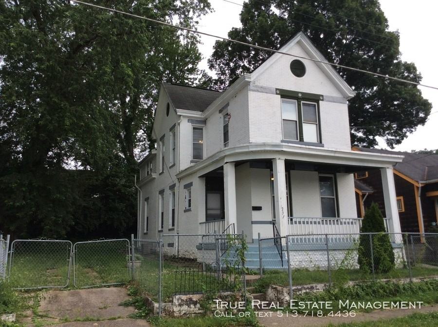 231 Shelby St - Photo 2 of 2