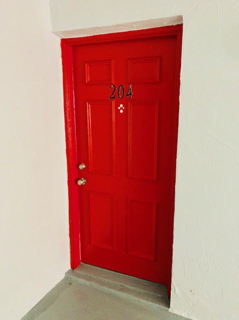 111 SW Madison Circle NE - Photo 3 of 16