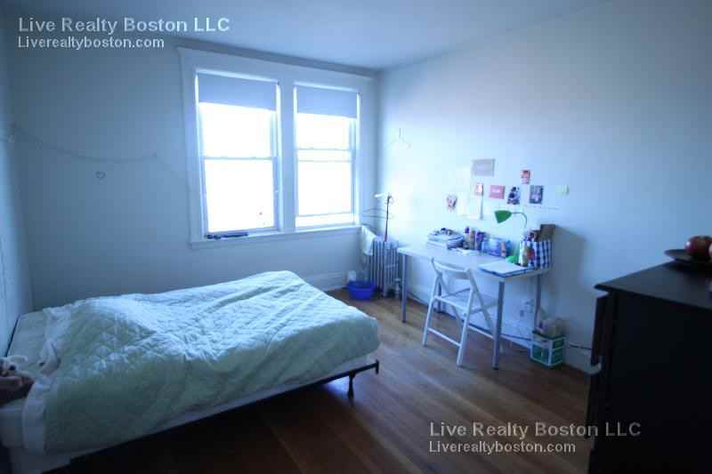 1705 Commonwealth Avenue