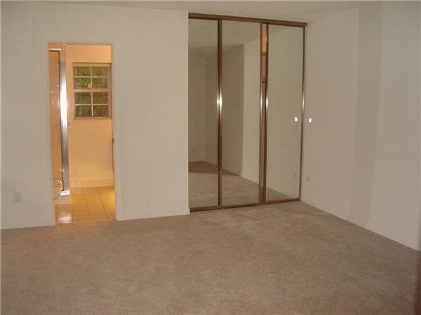 8142 Bridgewater Ct #42C - Photo 3 of 9