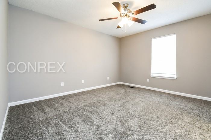 708 13th Ct NW - Photo 2 of 8