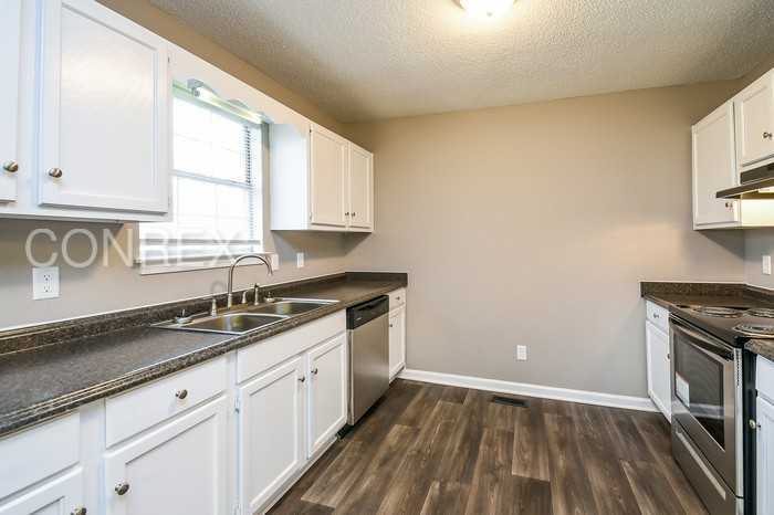 708 13th Ct NW - Photo 3 of 8