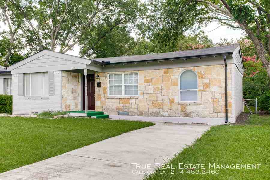 1334 Valley View St - Photo 3 of 25