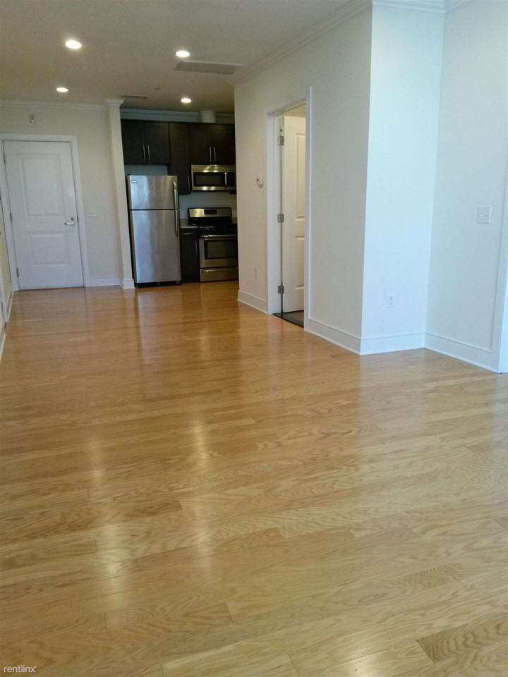 485 Summer St. Apartments - Photo 2 of 10