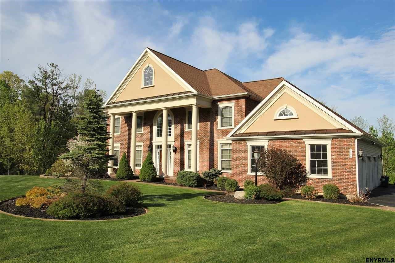 1260 Milton Keynes Dr - Photo 2 of 50