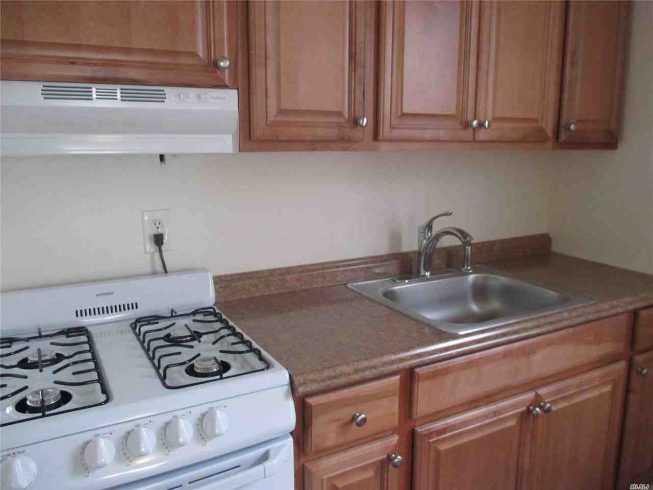 3518 Park Ave - Photo 3 of 8