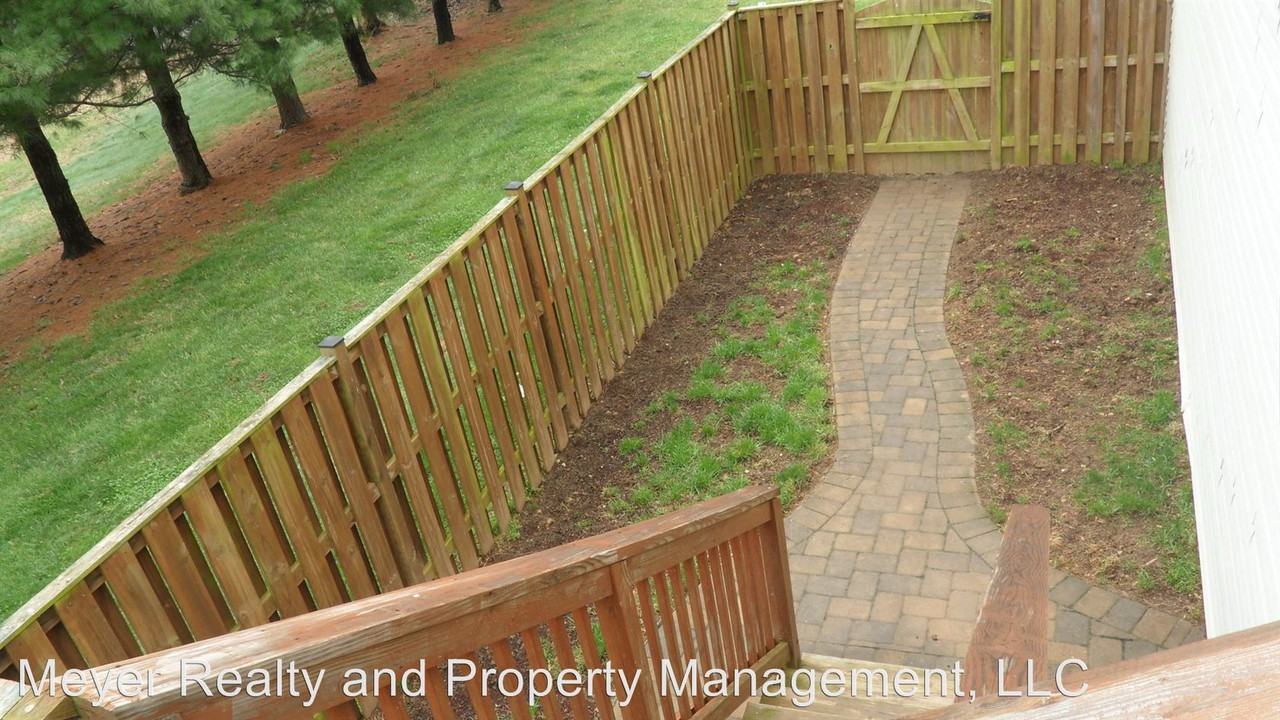 408 Barrows Ct - Photo 3 of 21