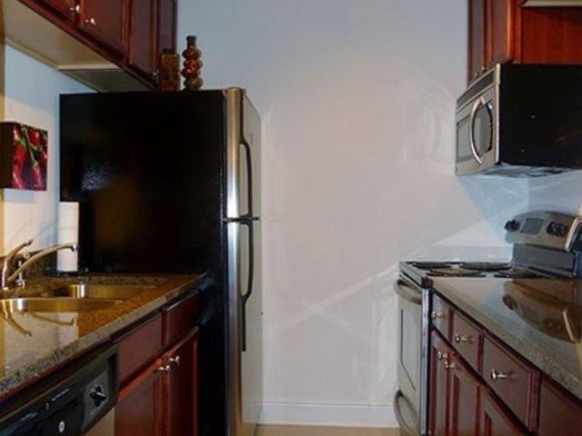 Tiger Manor - Photo 3 of 6