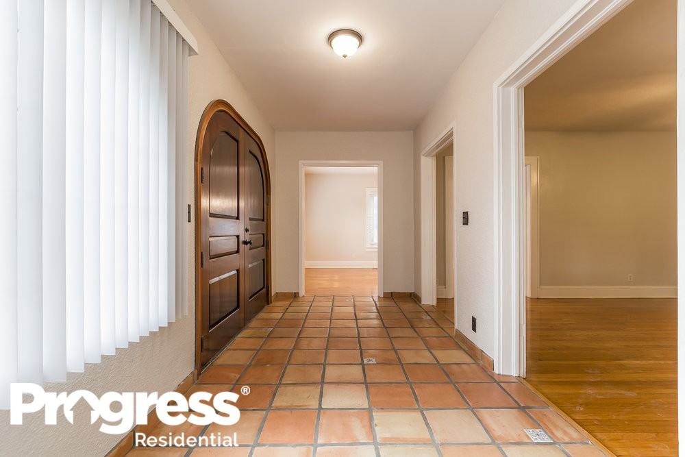 116 E Laurel Ave - Photo 2 of 18