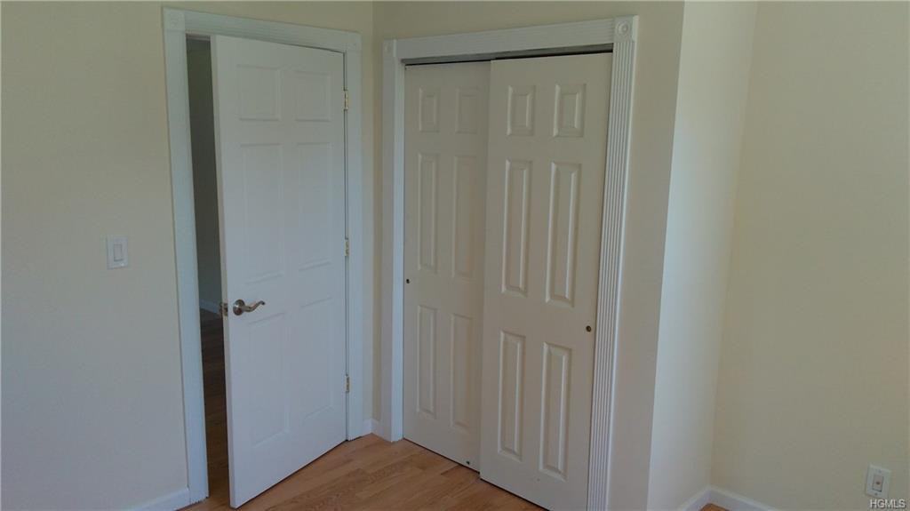 12 Dell St - Photo 3 of 14