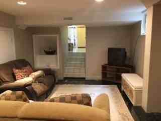 34 Revlis Crescent - Photo 3 of 9