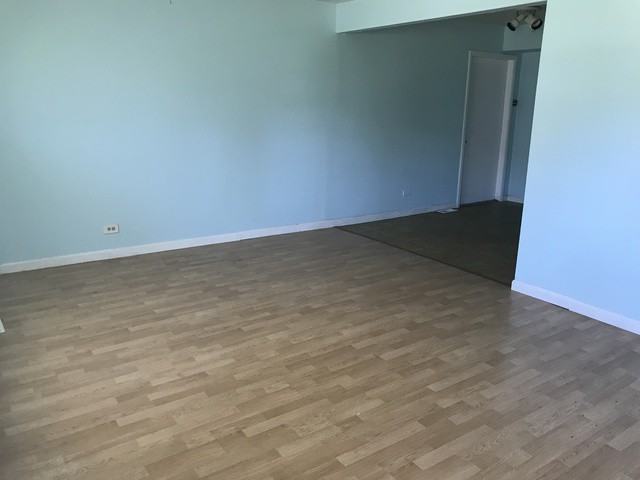 1305 Kingsbury #C - Photo 3 of 13