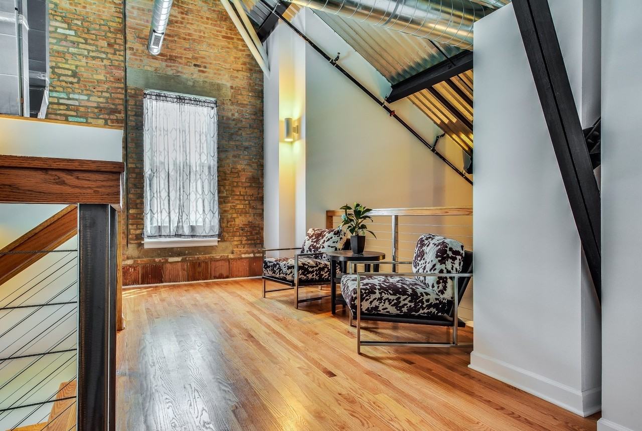 2545 S. Dearborn - Photo 3 of 53