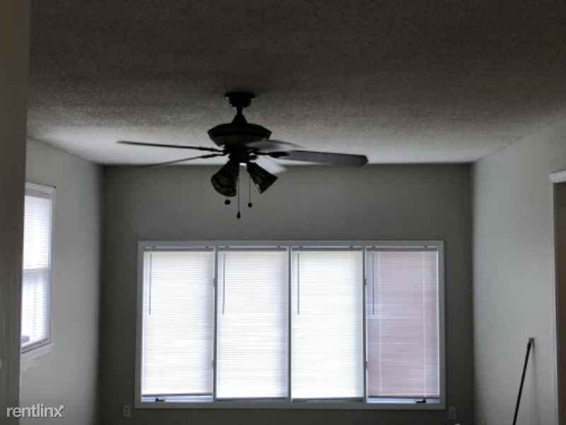 19555 US Hwy 63 - Photo 3 of 11