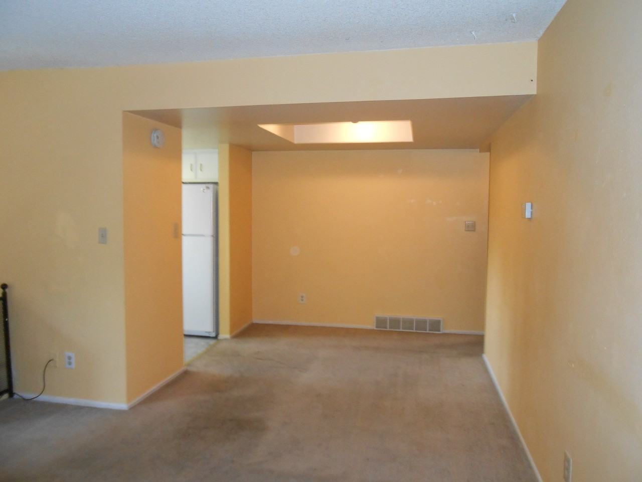 240 Garden Park - Photo 2 of 14