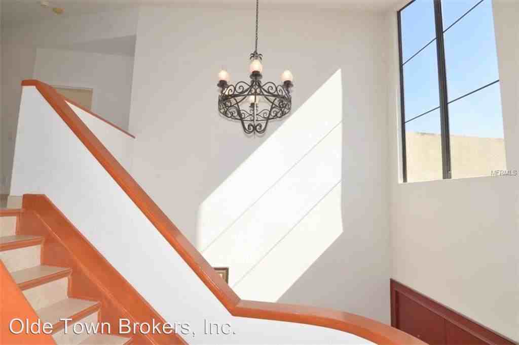 2107 Companero Ave - Photo 3 of 24