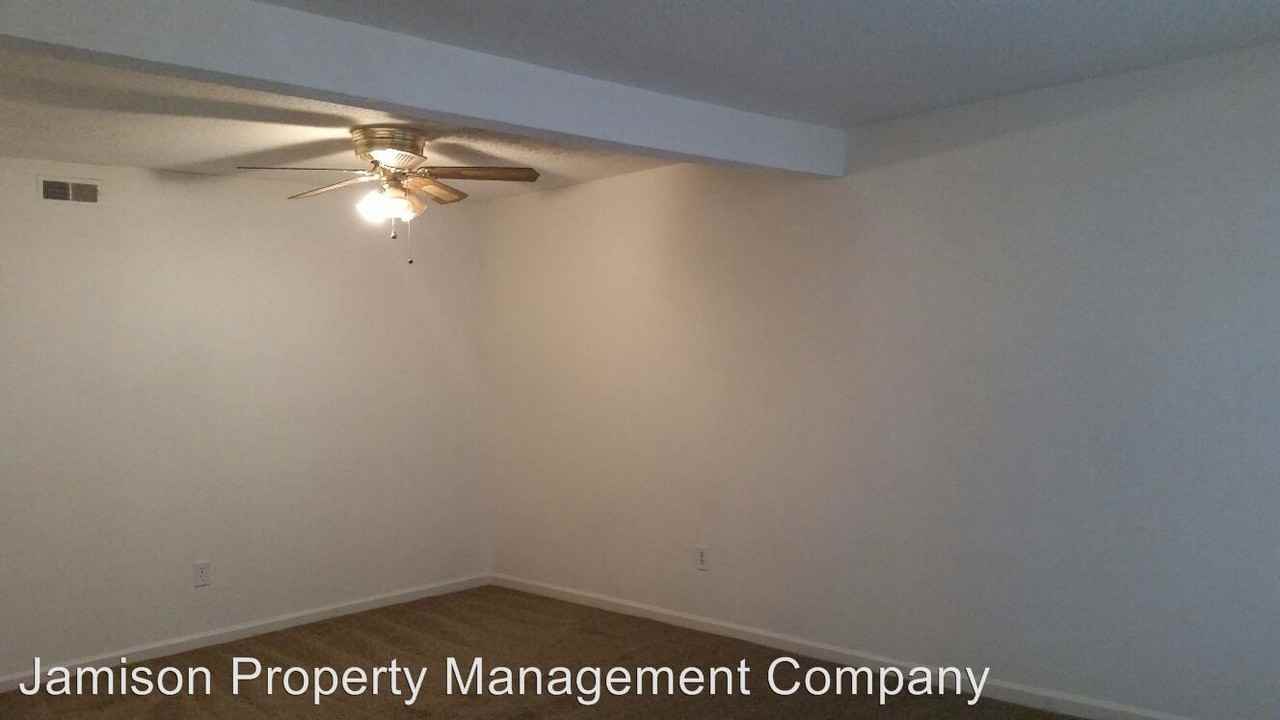 8809 Hunter Ridge Dr - Photo 3 of 3