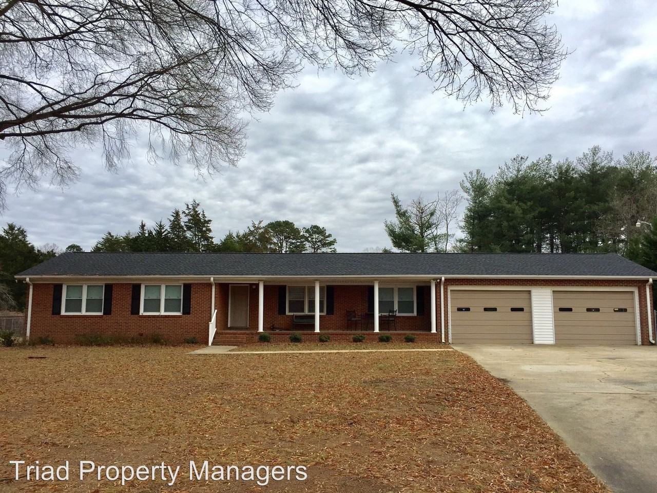 6912 Bronco Ln - Photo 2 of 17