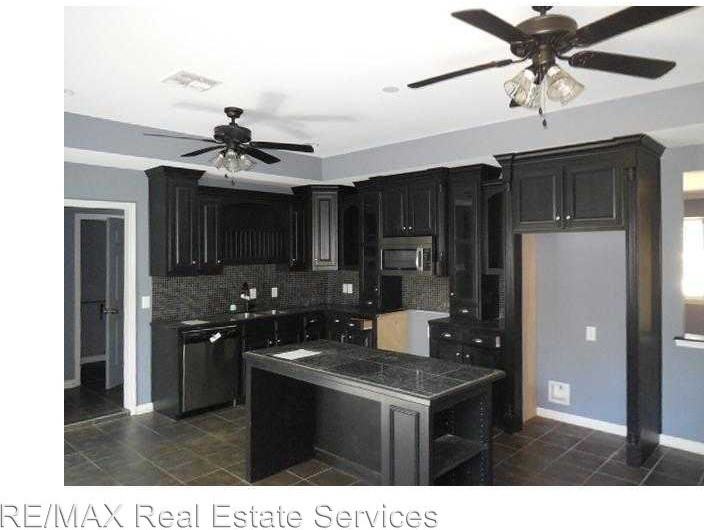 925 Deer Park Rd - Photo 2 of 13