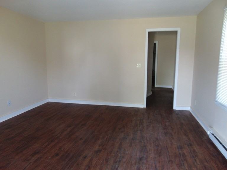 125 E 20th St - Photo 2 of 6