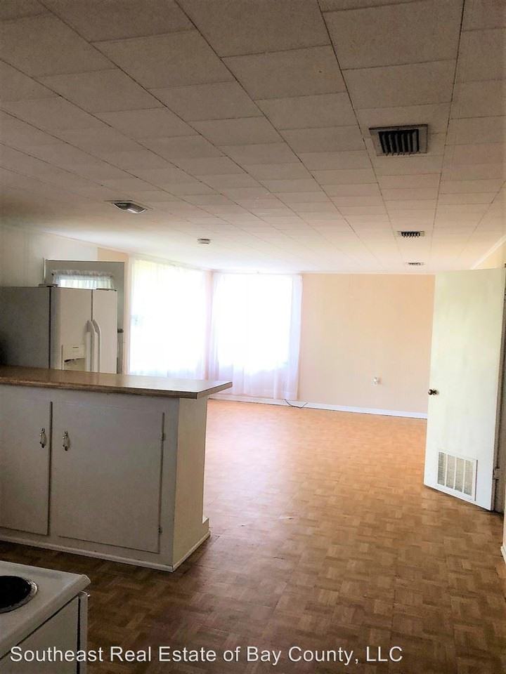 616 Poinsettia Ct - Photo 3 of 22