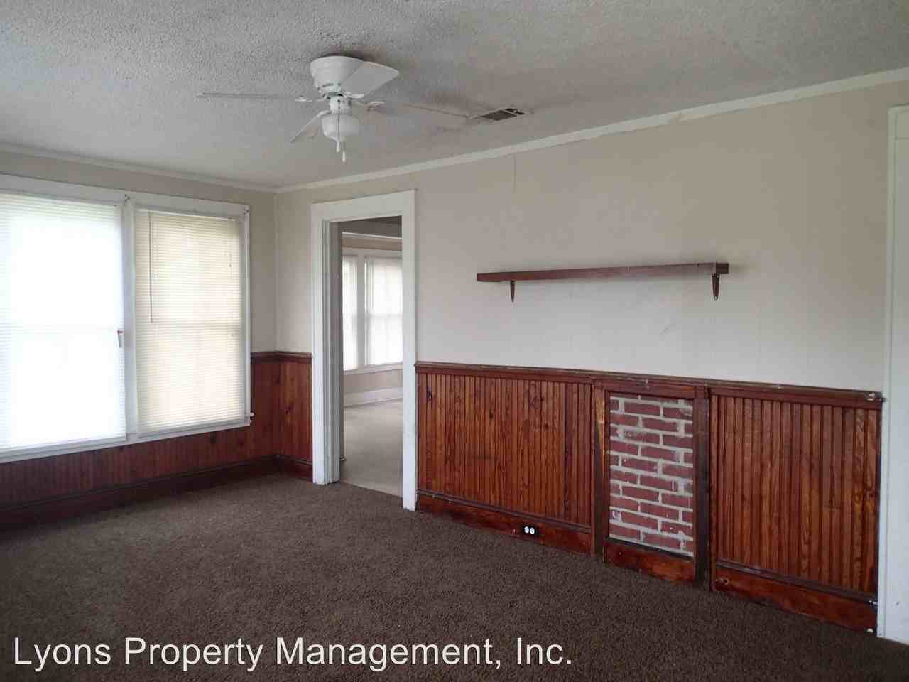 405 W Mcpherson Ave - Photo 2 of 8