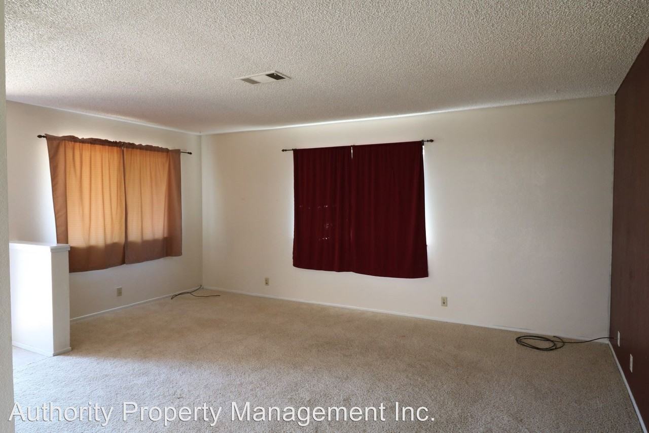 1216 Hawthorne Ave - Photo 2 of 13