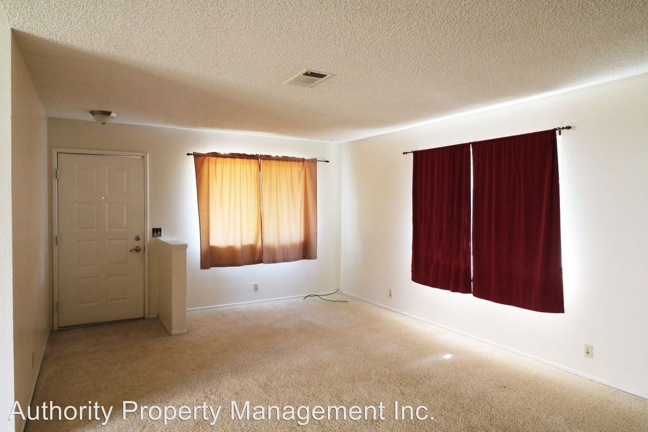 1216 Hawthorne Ave - Photo 3 of 13