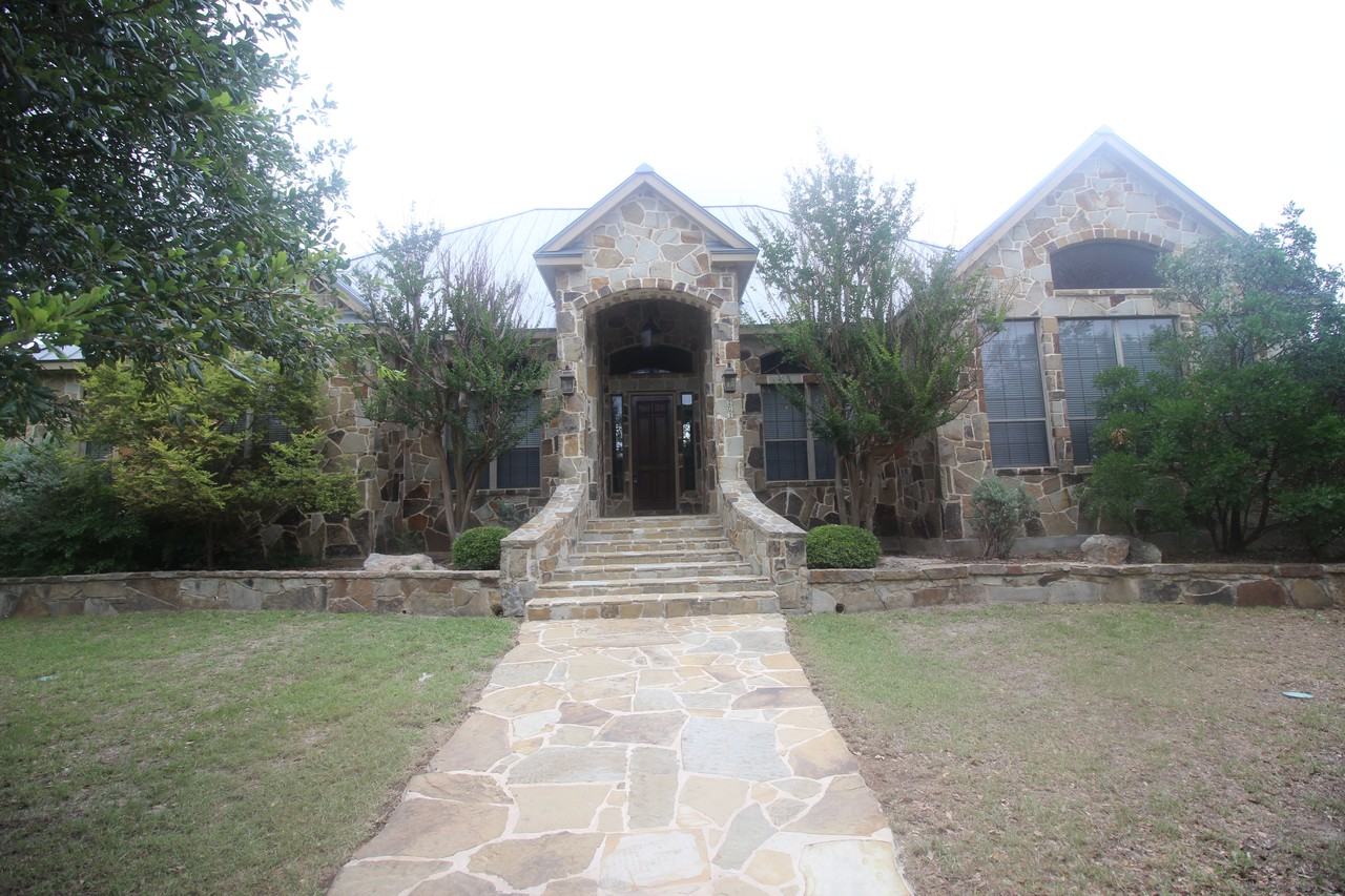 203 Auburn Xing - Photo 2 of 30