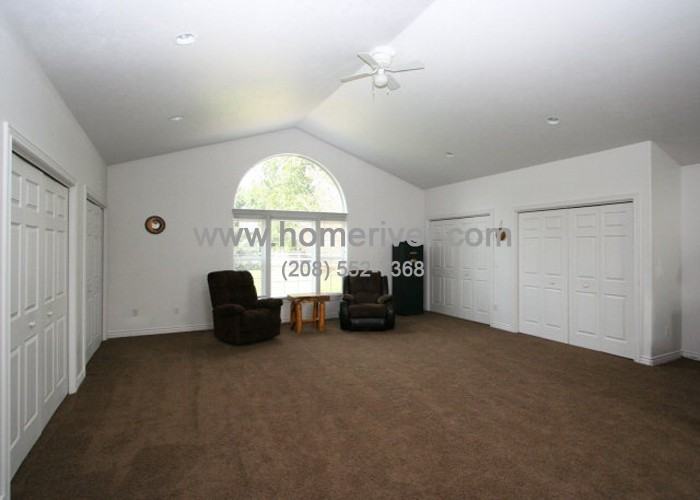 1217 N 1100 E - Photo 3 of 20