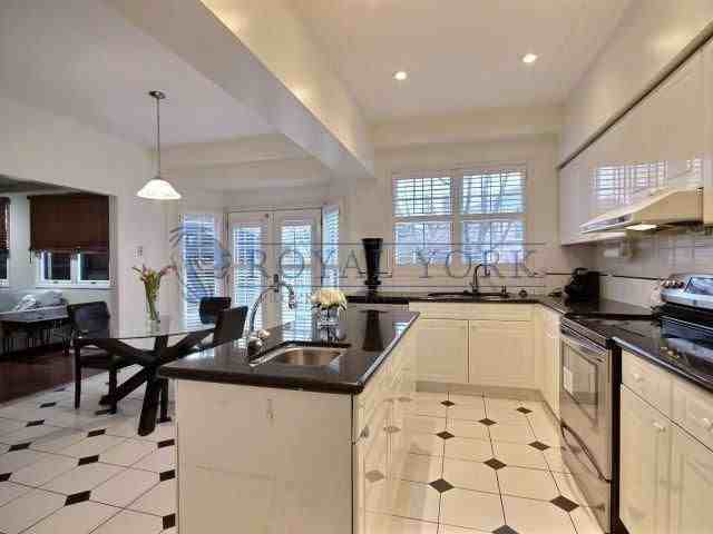 143 Longwater Chase - Photo 3 of 19