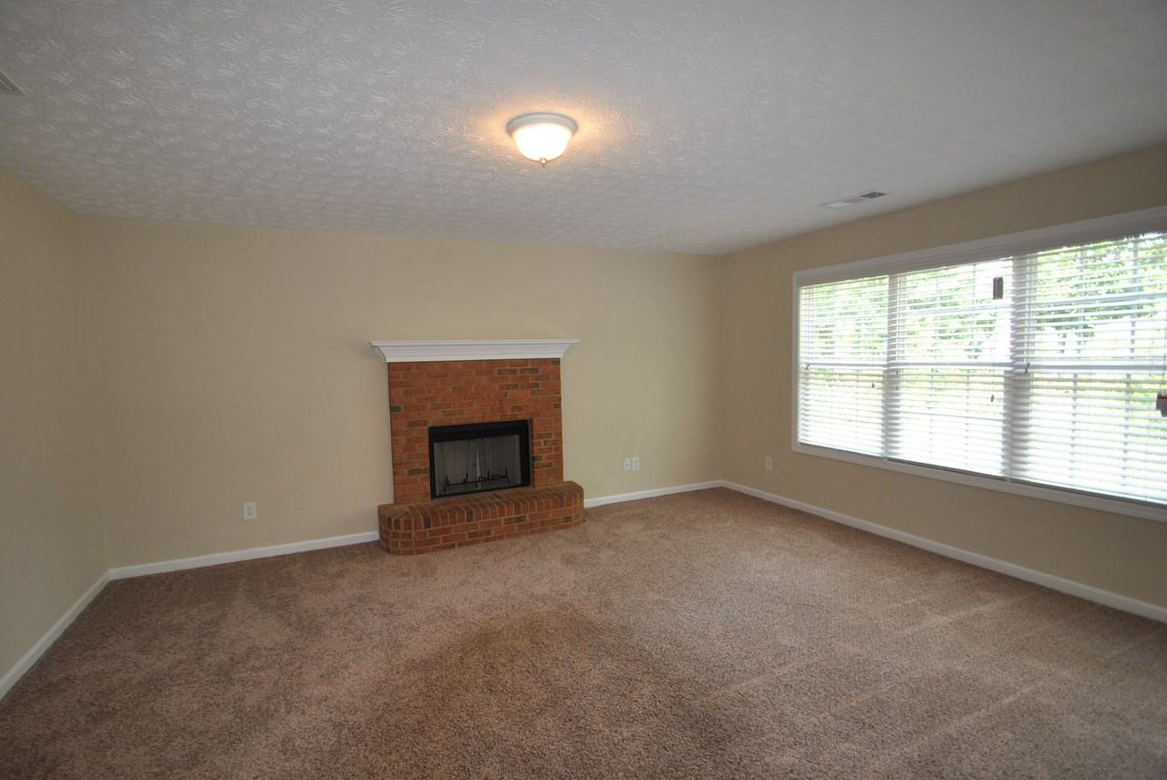 25 Trelawney Ct - Photo 2 of 17
