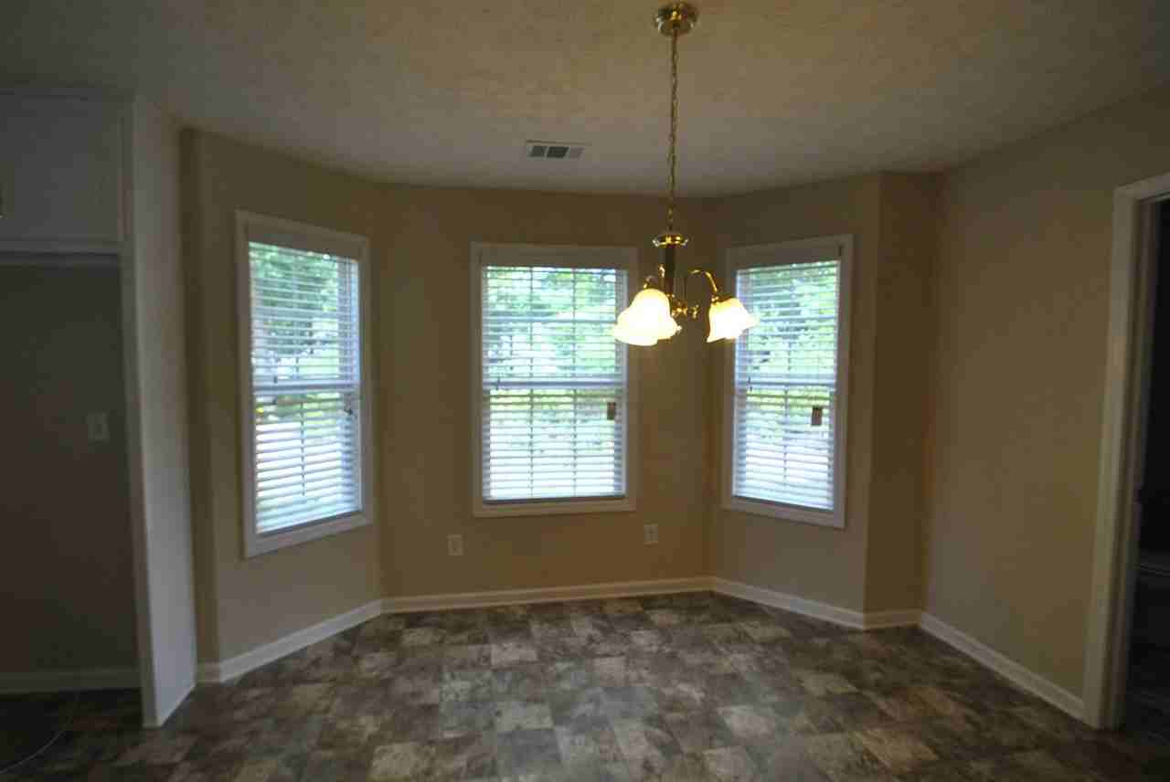 25 Trelawney Ct - Photo 3 of 17