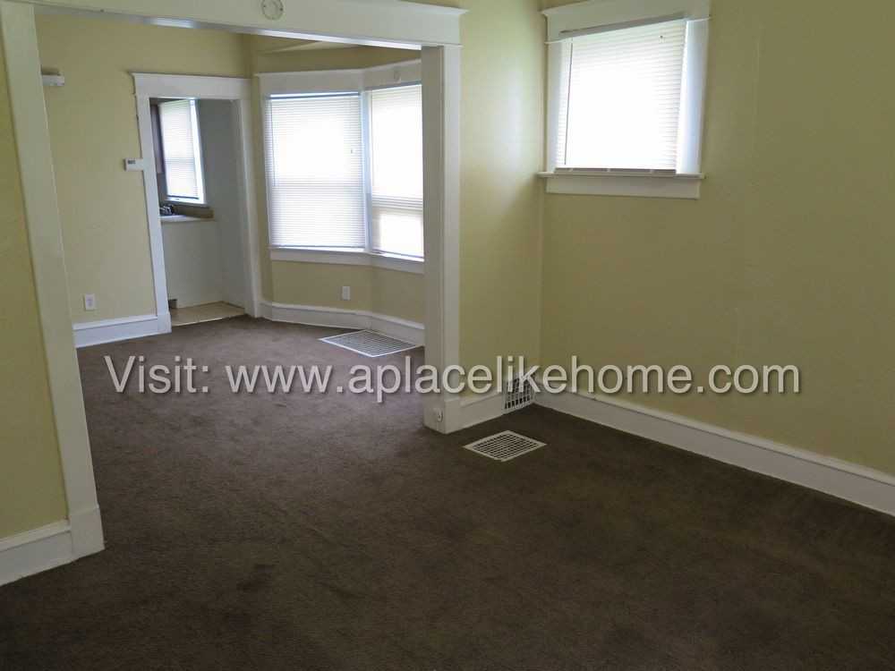 2923 Monroe Ave - Photo 2 of 10