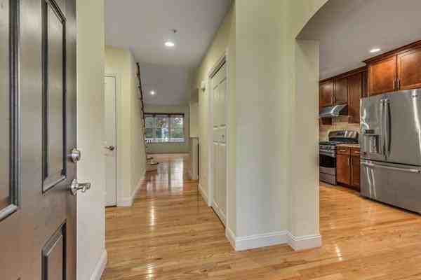 3 Hillside Way #b - Photo 3 of 28