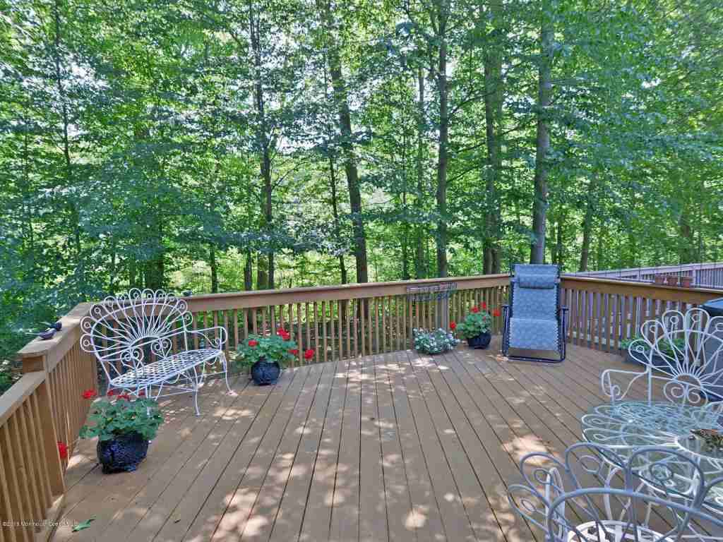 275 Century Way - Photo 2 of 19