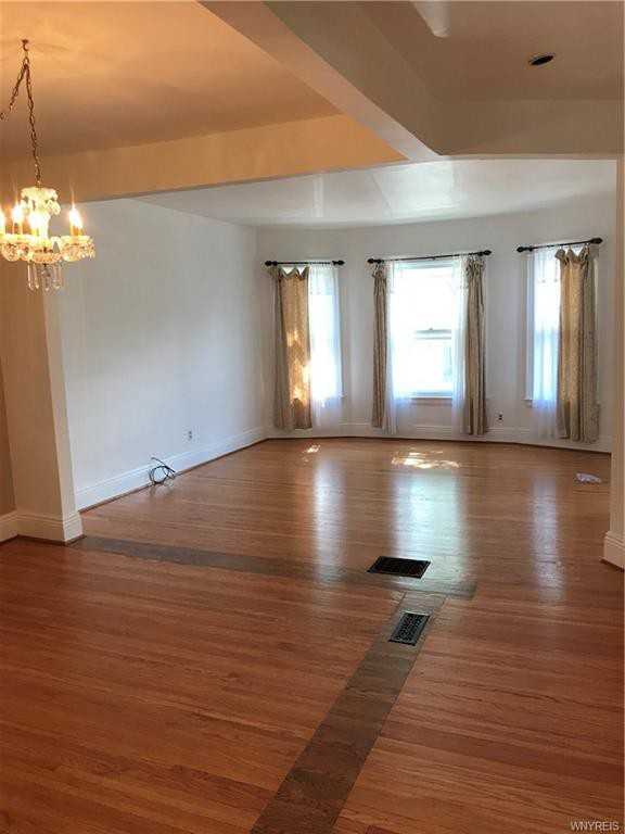 61 Brantford Pl - Photo 3 of 19