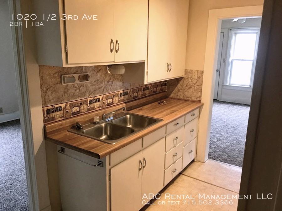 1020 3rd Ave - Photo 2 of 8