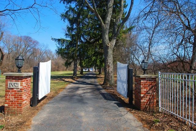 1N521 Prince Crossing Rd - Photo 2 of 36