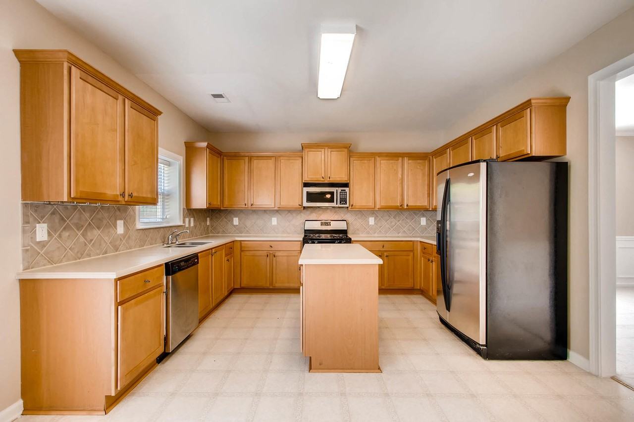 5170 Chattanooga Way - Photo 2 of 16