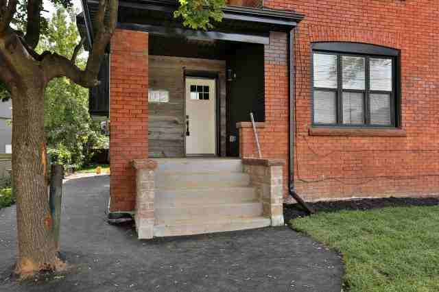 11 Balmoral Ave S - Photo 2 of 30